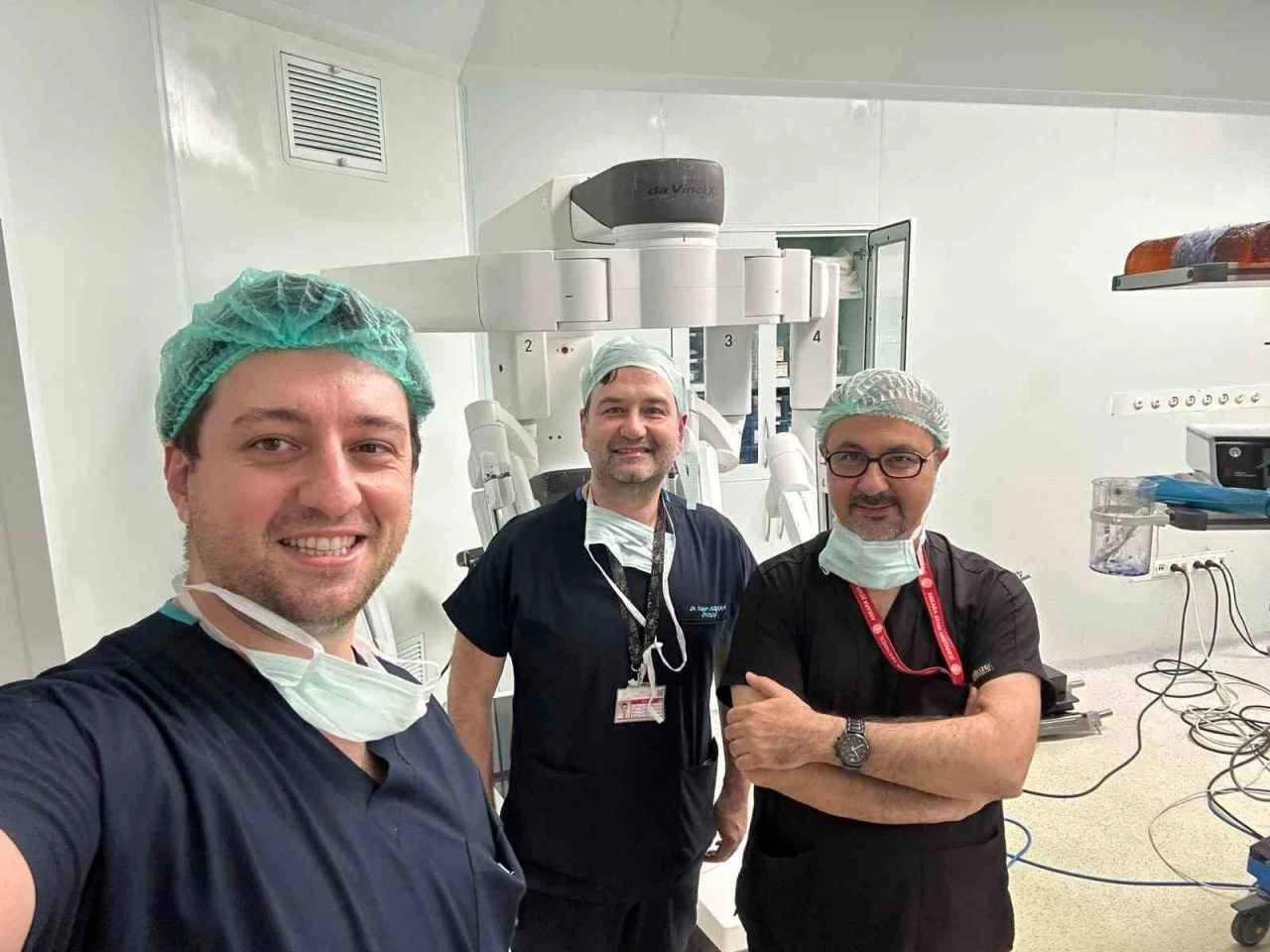 Mesane kanserine robotik &ccedil;&ouml;z&uuml;m: &rsquo;Kalp gibi mesane&rsquo; ile yeniden hayata başladı
