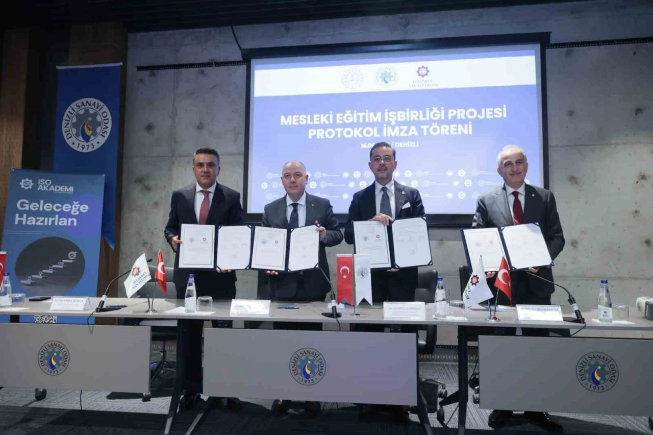 Mesleki eğitim protokolüne imza atan Denizli Sanayi Odası, Ege’de bir ilki gerçekleştirdi

