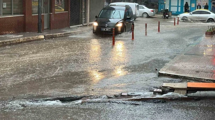 Meteorolojiden Elazığ i&ccedil;in sağanak uyası
