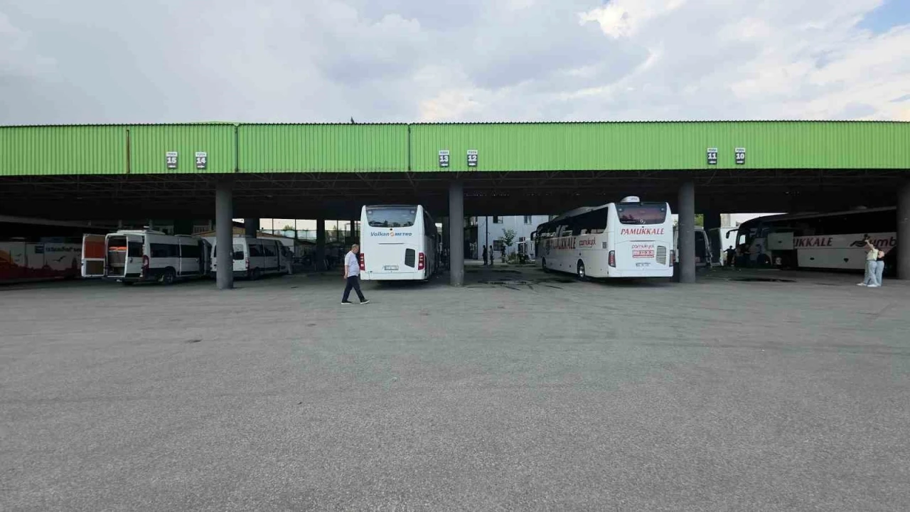 Metro Turizm&rsquo;den Trakya&rsquo;da fiyat indirdi: Edirne-İstanbul hattında biletler 500 TL&rsquo;ye kadar d&uuml;şt&uuml;
