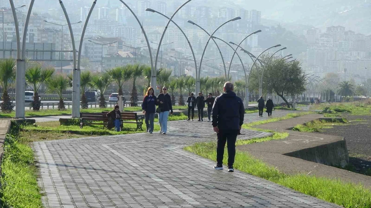Mevsim geçişlerinde solunum yolu enfeksiyonlarına karşı uzmanlar uyarıyor
