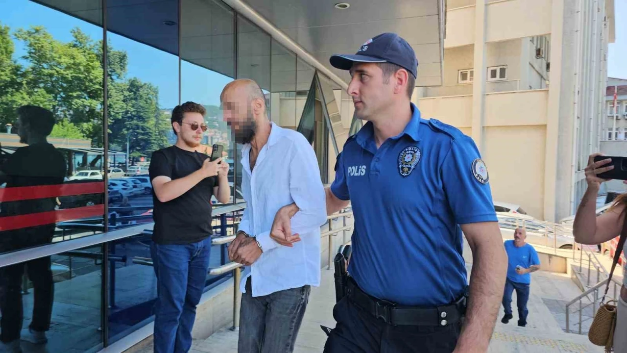 Meyve-sebze halinde zabıtayı vuran g&uuml;venlik g&ouml;revlisi adliyeye sevk edildi
