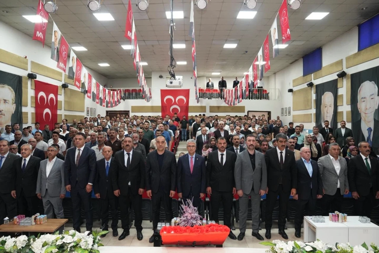 MHP Aşkale il&ccedil;e kongresi tamamlandı: Yeni Başkan Raci G&uuml;rcan Malli oldu
