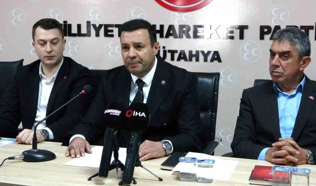 MHP Kütahya İl Başkanı Selçuk Alıç: &quot;Kütahya Belediyesi 34 kişiyi işten çıkardı&quot;
