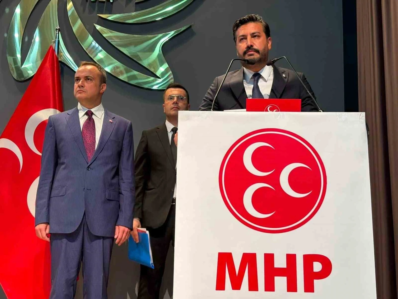 MHP&rsquo;li Cihangiroğlu, eski başkan Alıcık&rsquo;ı işaret etti
