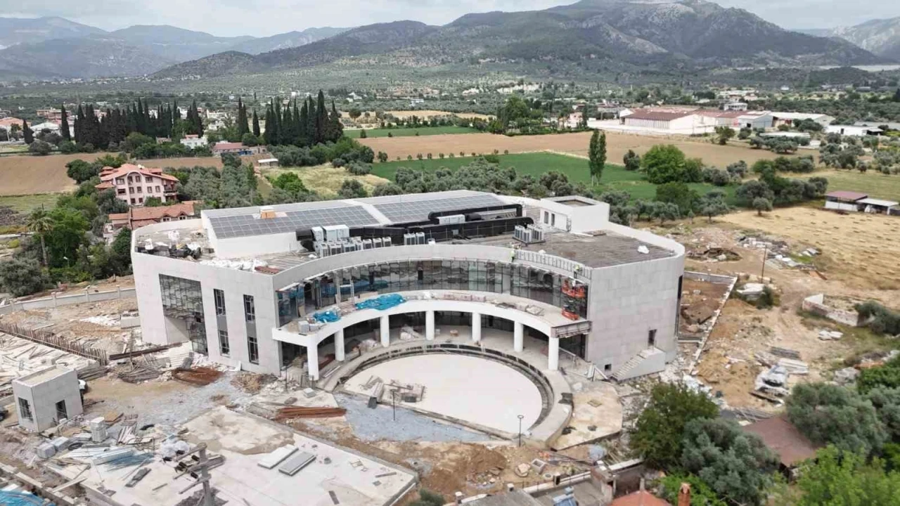 Milas Kültür Merkezi’nin yüzde 77’si tamamlandı
