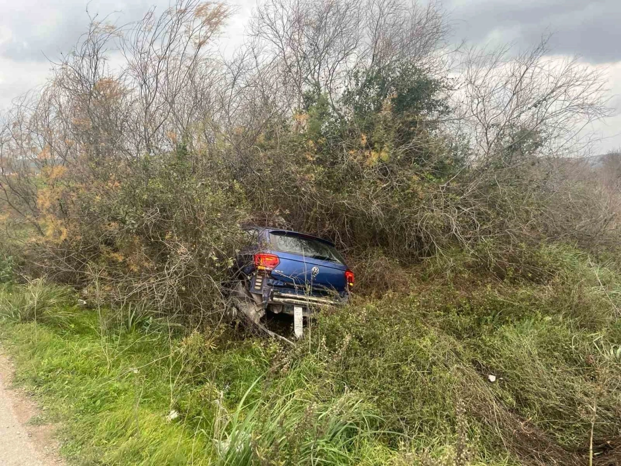 Milas&rsquo;ta ara&ccedil; şarampole u&ccedil;tu: 1 yaralı