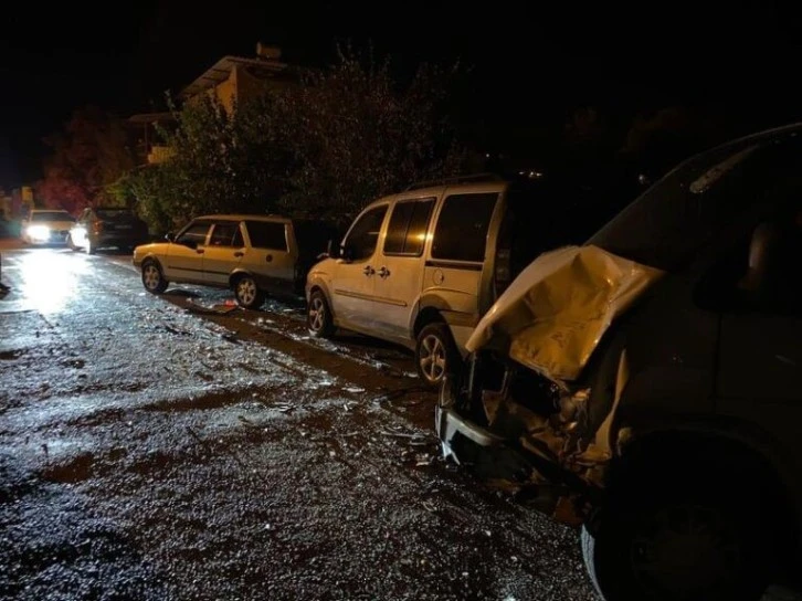 Milas'ta düğün konvoyunda zincirleme kaza