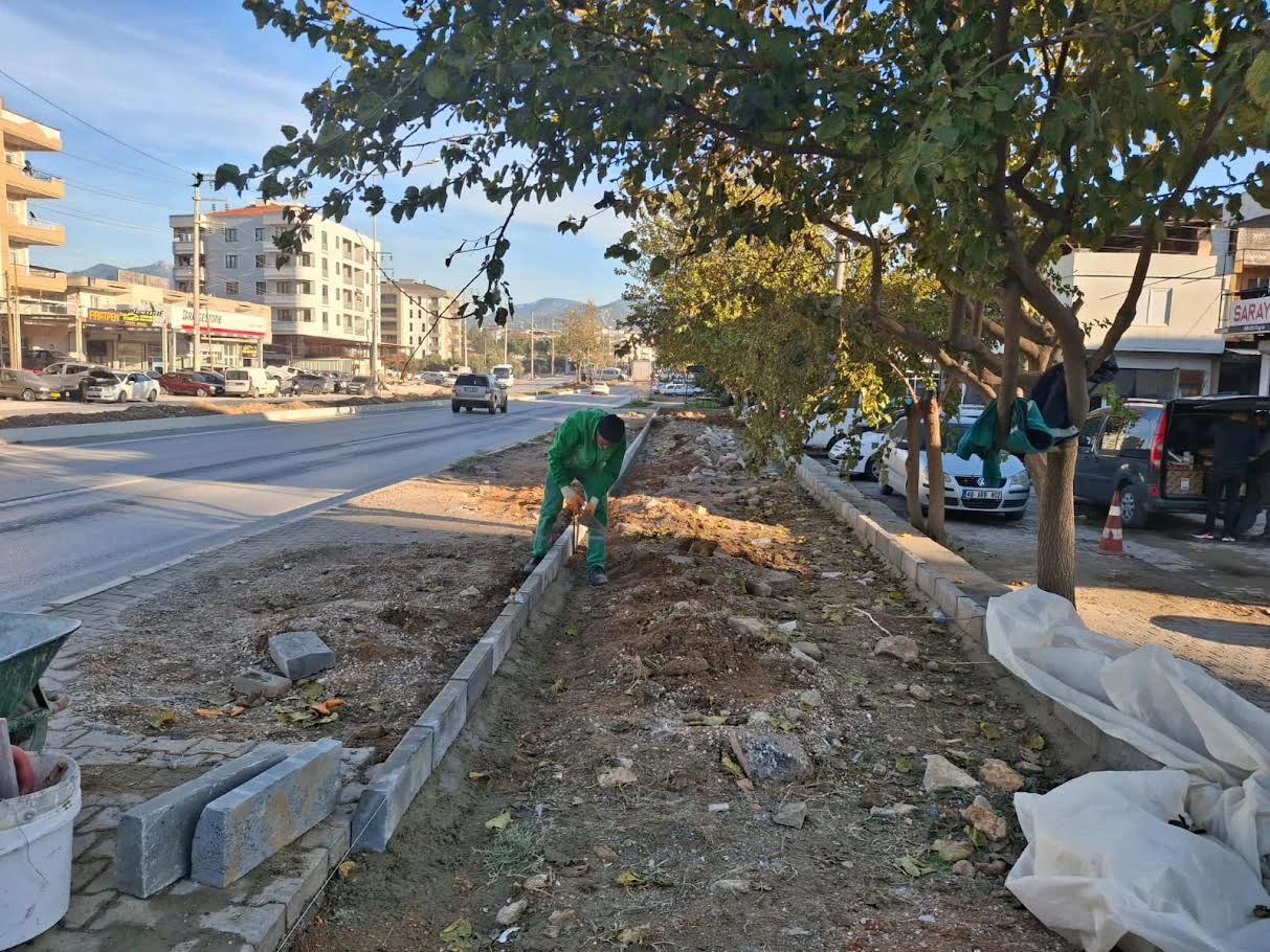 Milas’ta Yeşil Alan Çalışmaları Hızlandı