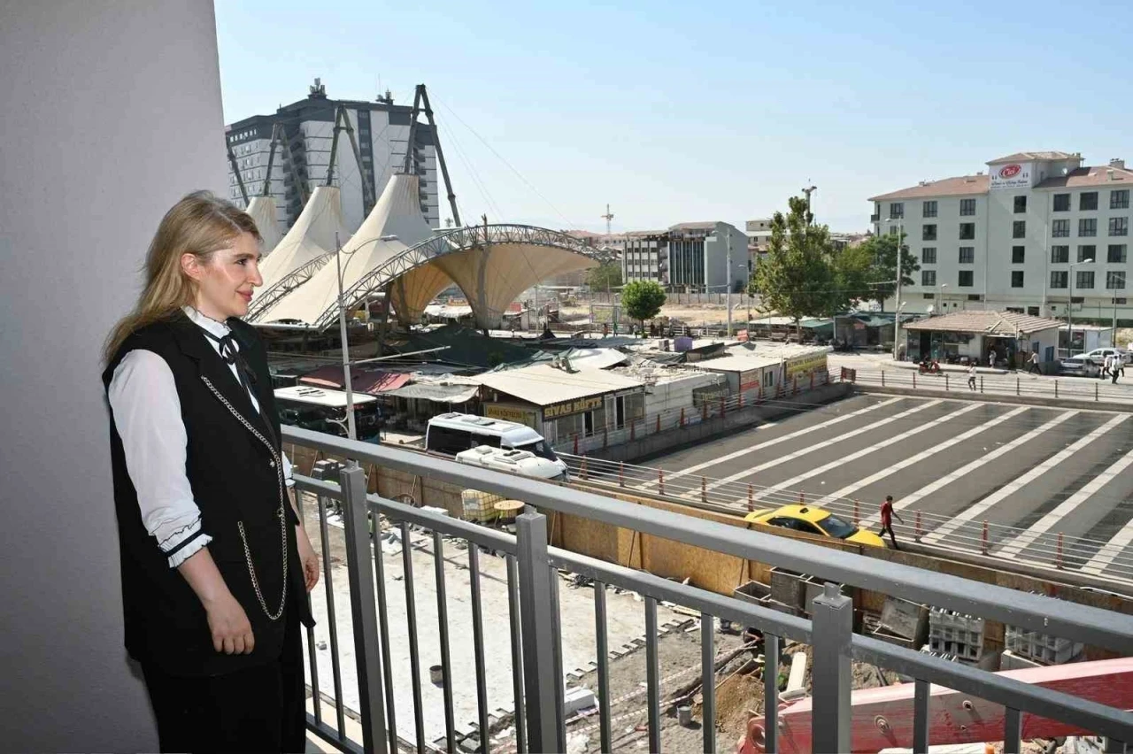 Milletvekili Ölmeztoprak Malatya çarşısını inceledi
