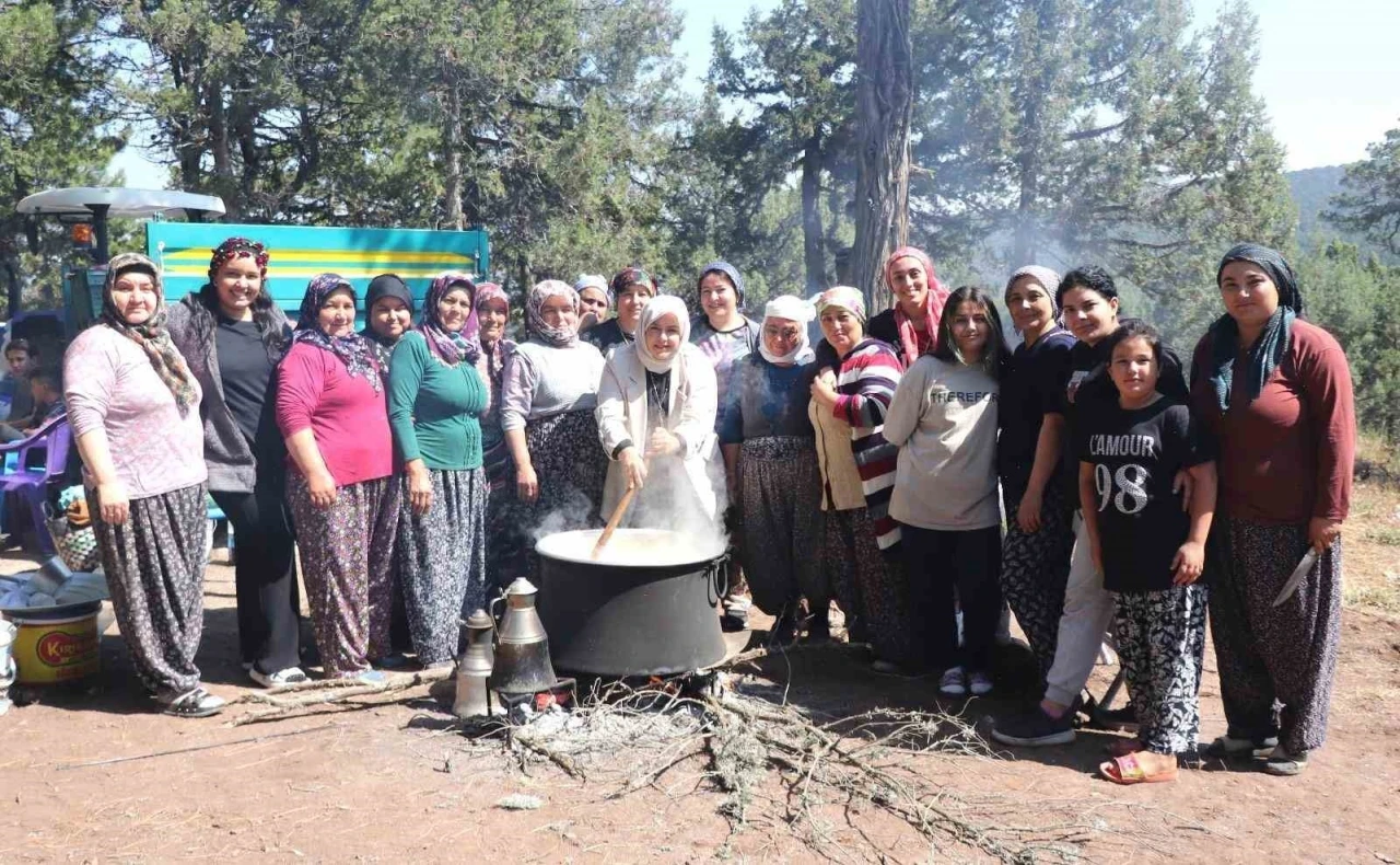 Milletvekili Ün: &quot;Anneler, bir milletin vicdanını ve geleceğini inşa eder&quot;
