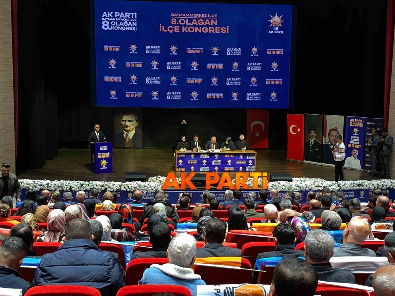Milli Eğitim Bakanı Tekin: "Kendi icat ettiğin bir laikliği bana dayatıyorsun"