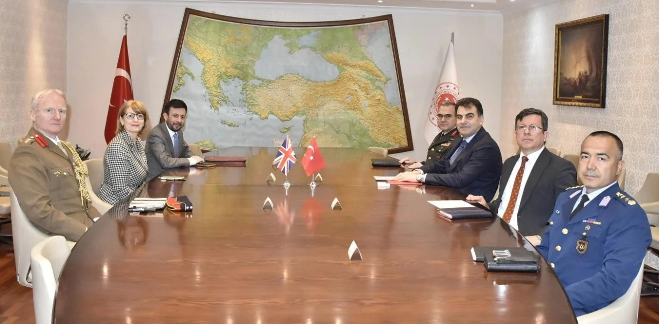 Milli Savunma Bakan Yardımcısı Heybet, Birleşik Krallık Ankara Büyükelçisi Morris ve heyetini kabul etti
