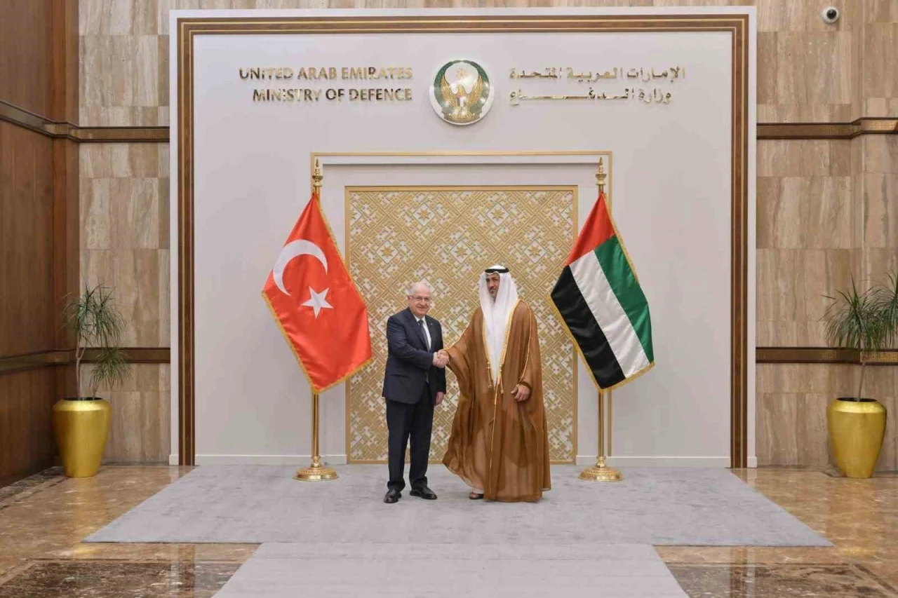 Milli Savunma Bakanı Güler, BAE Savunma İşlerinden Sorumlu Devlet Bakanı Al Mazrouei ile görüştü
