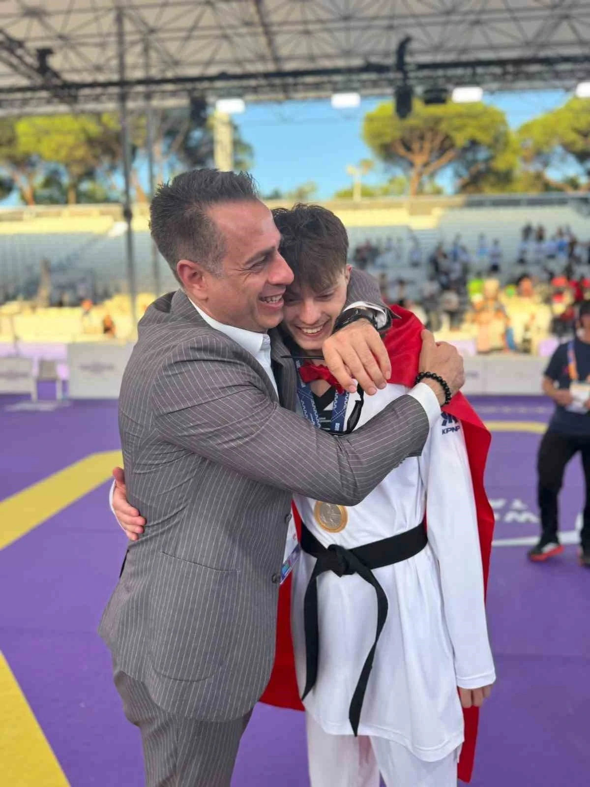 Milli taekwondocu Berkay Erer, Roma&rsquo;da altın madalya kazandı
