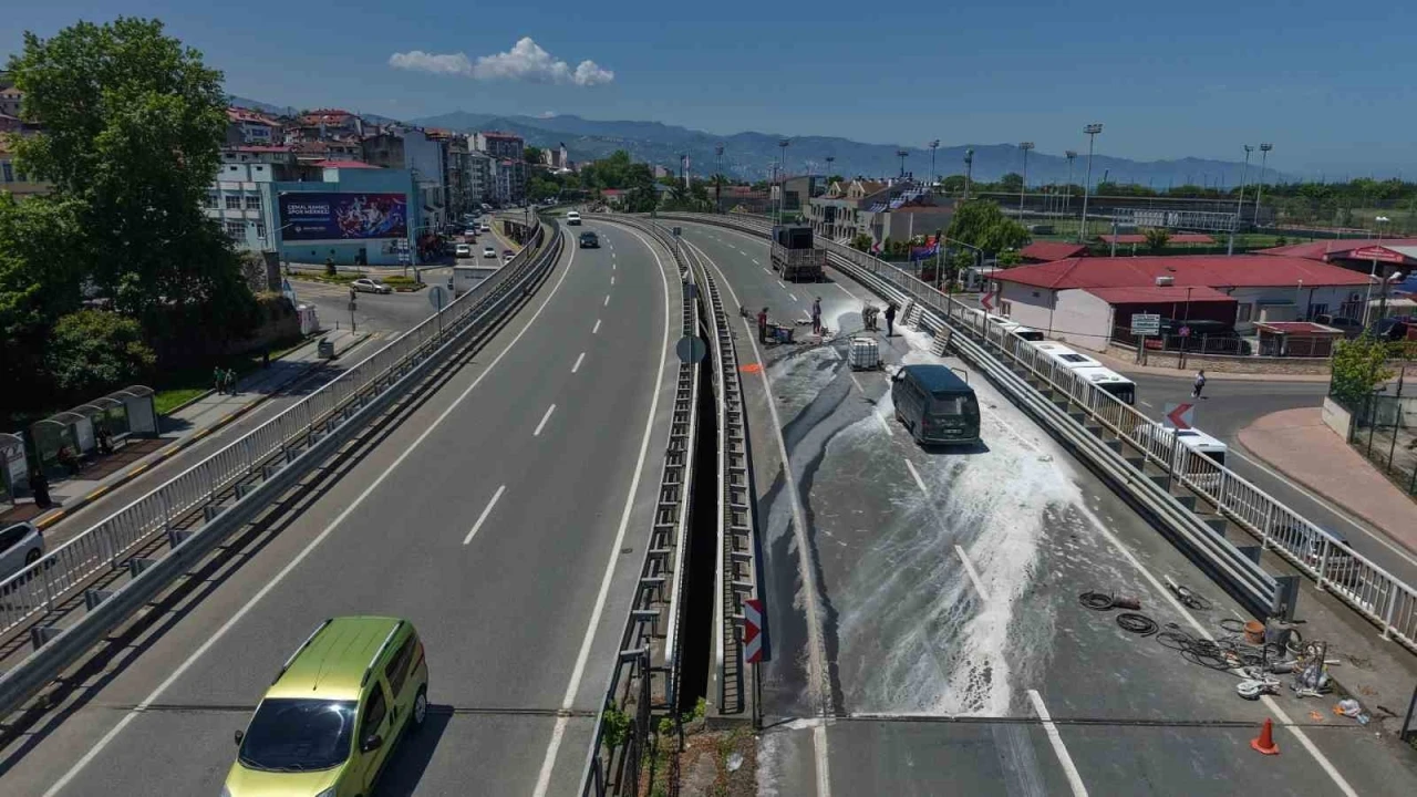 Milyonluk viyad&uuml;k yıkılıyor