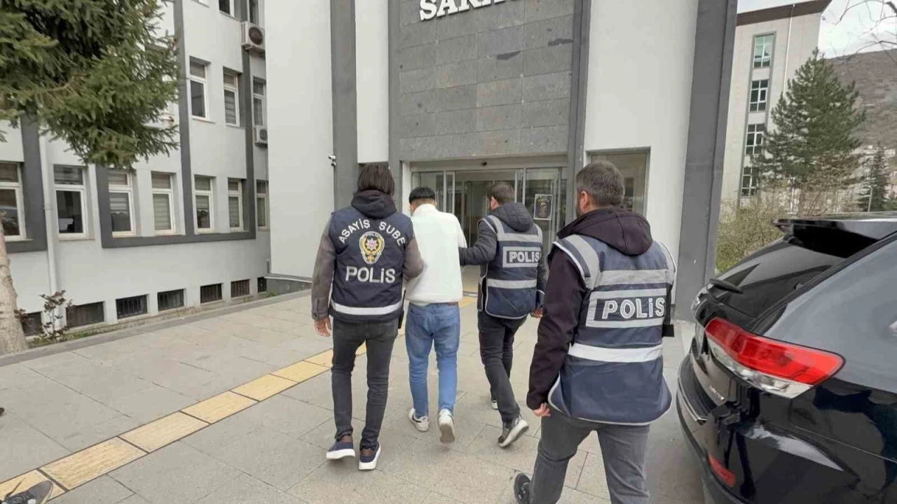 Milyonluk vurgun yaptı, şehir şehir ka&ccedil;arken yakayı Ankara&rsquo;da ele verdi
