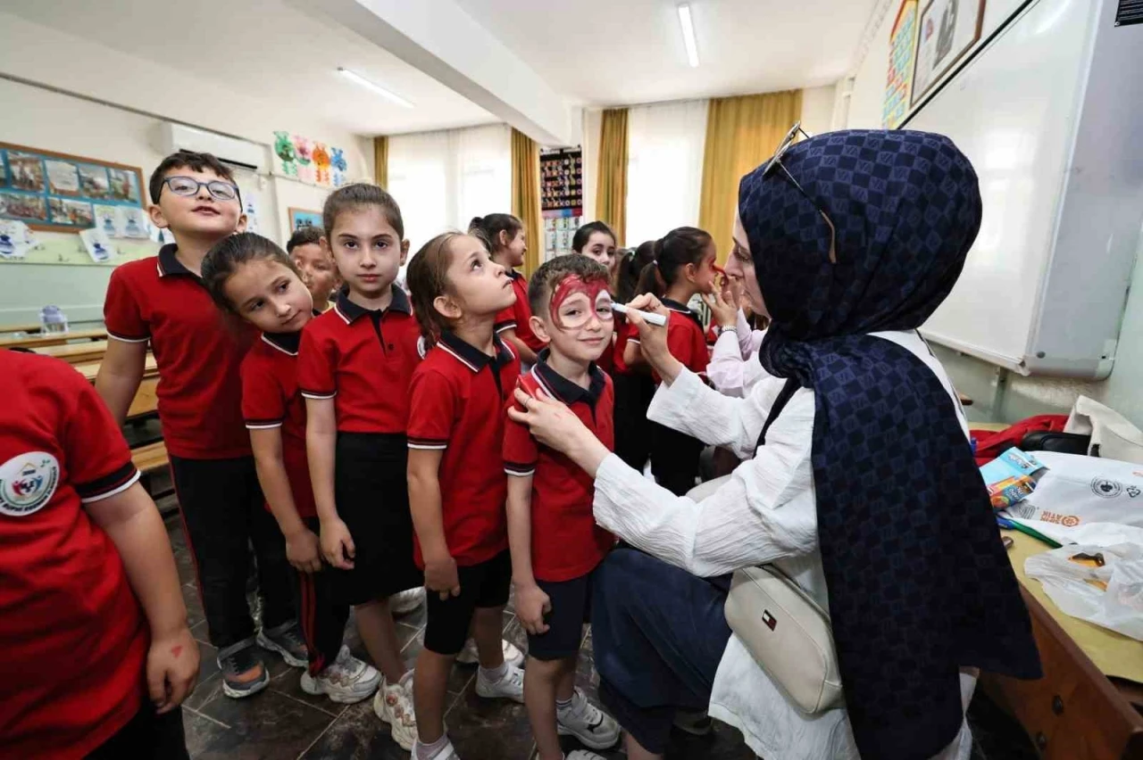 Minik Hamza&rsquo;nın ilk mektubu İl M&uuml;d&uuml;r&uuml; &Ouml;zt&uuml;rk&rsquo;&uuml; duygulandırdı

