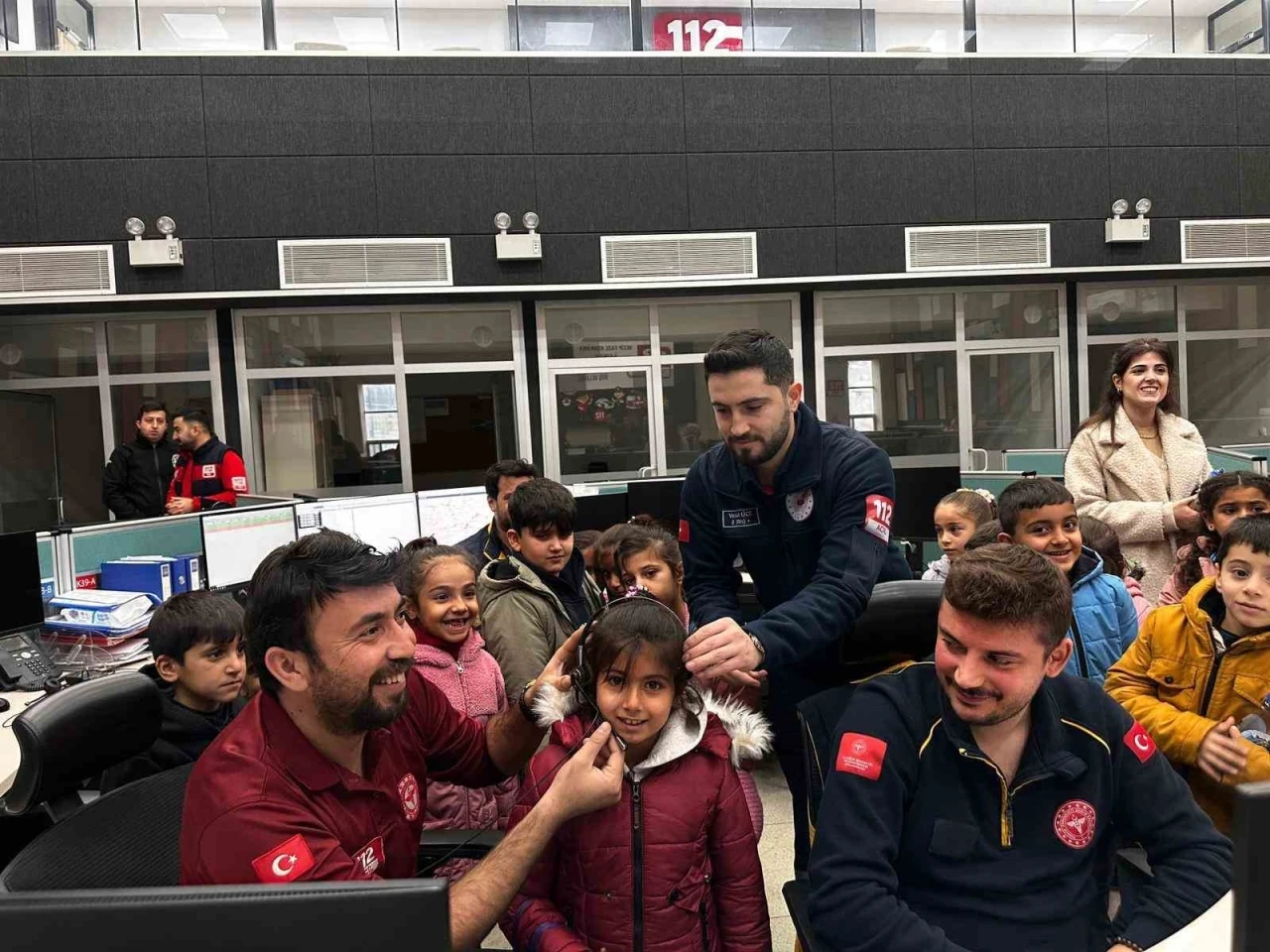 Minik &ouml;ğrenciler 112&rsquo;yi yerinde &ouml;ğrendi
