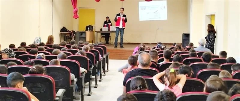 Minik öğrenciler gıda konusunda bilgilendirildi
