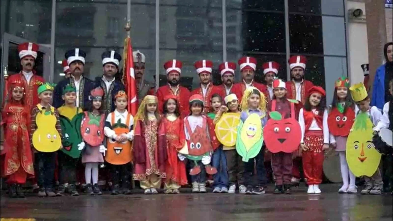 Minik &ouml;ğrencilerin &lsquo;Yerli Malı Haftası&rsquo; sevinci
