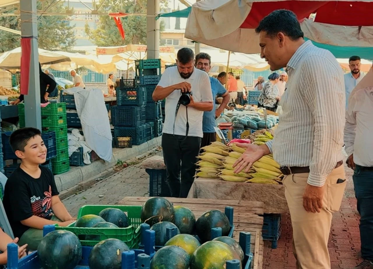 Minik pazarcılar ile başkanın gülümseten anları
