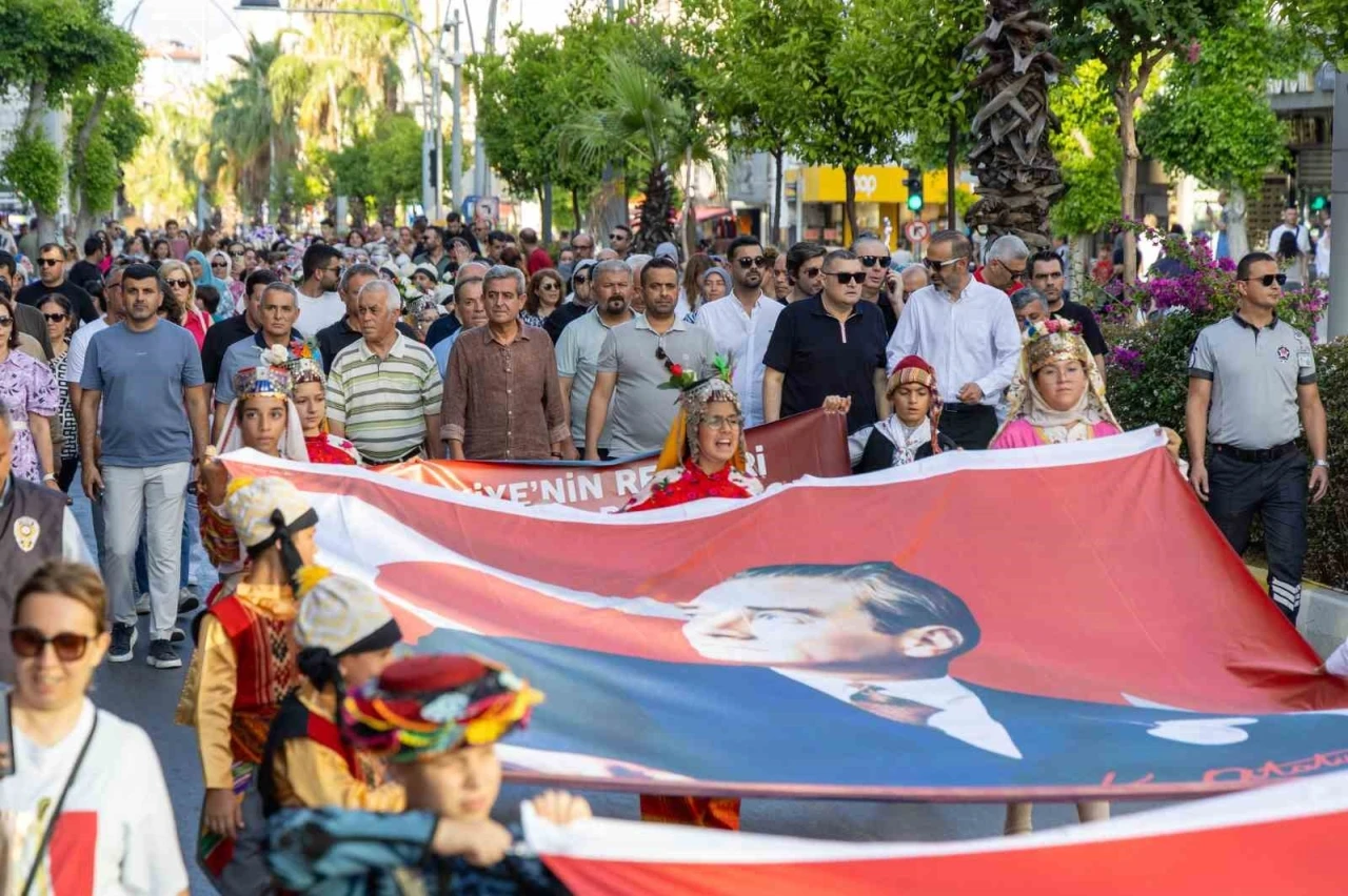 Minikler Türkiye Halk Oyunları Şampiyonası Manavgat’ta başladı
