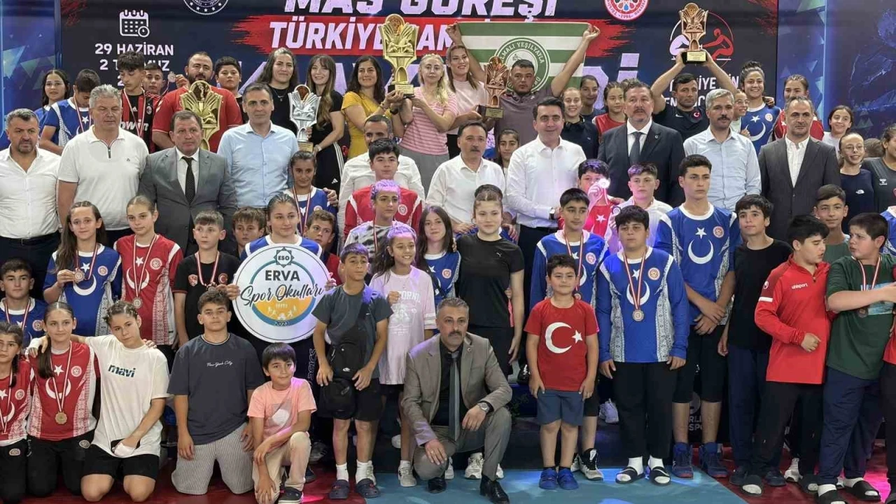 Minikler ve Yıldızlar Mas G&uuml;reşi T&uuml;rkiye Şampiyonası Kayseri&rsquo;de başladı
