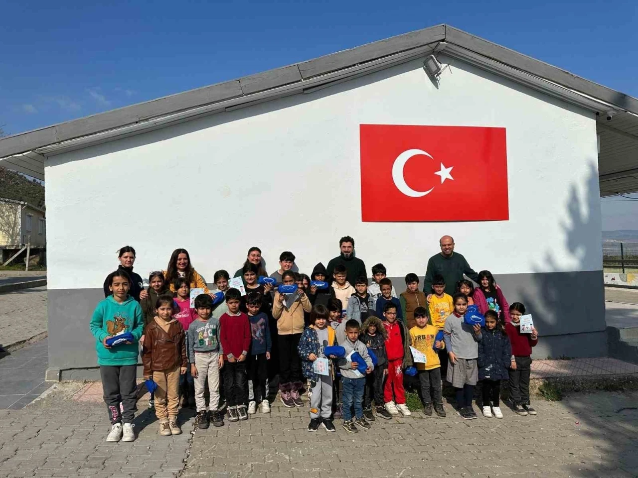 Miniklere ağız ve diş sağlığı taraması devam ediyor
