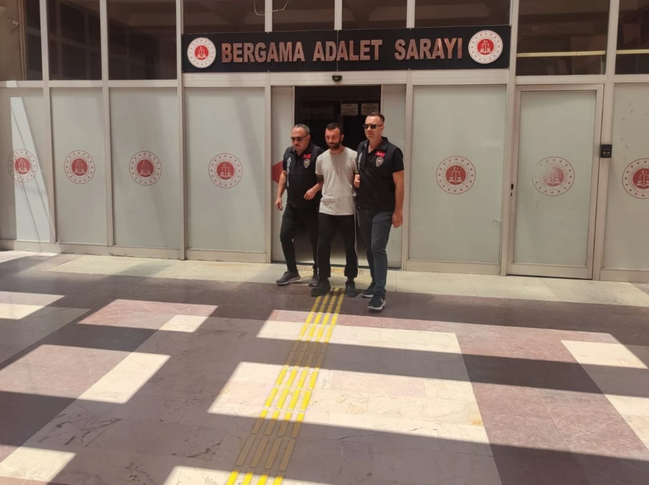 Metamfetamin Satıcısı Tarlada Yakalandı