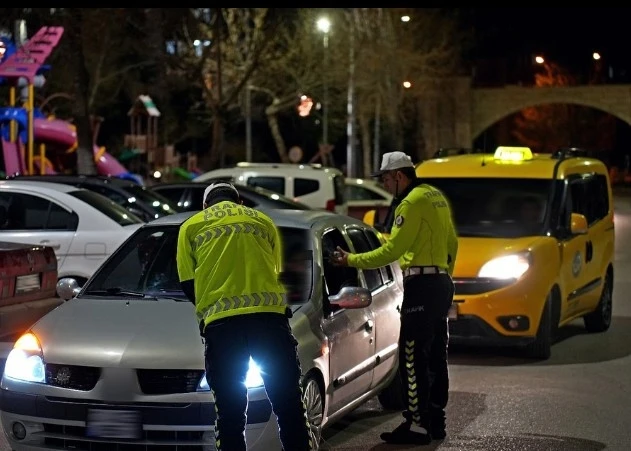 Modifiye ve abartı egzoz denetiminde 42 sürücüye ceza, 10 araç trafikten men
