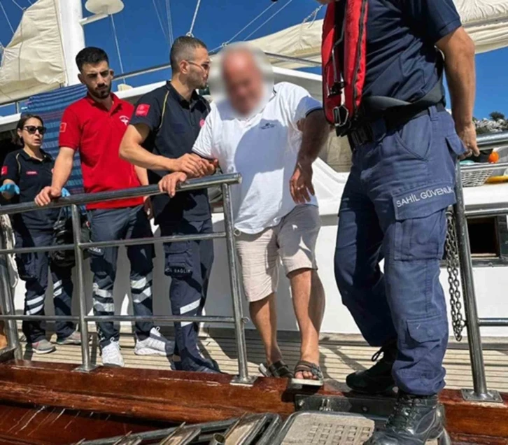 Motor yatta rahatsızlanan vatandaşa tıbbi tahliye ger&ccedil;ekleştirildi
