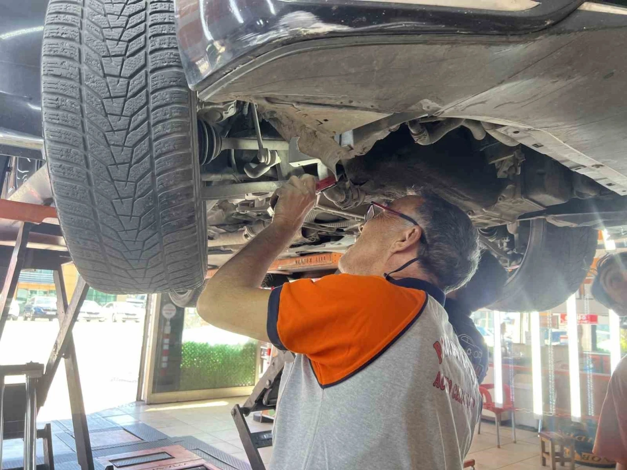 &lsquo;Motoru tamir edilmesi gerekir&rsquo; denilen aracın sadece fan motoru arızalı &ccedil;ıktı
