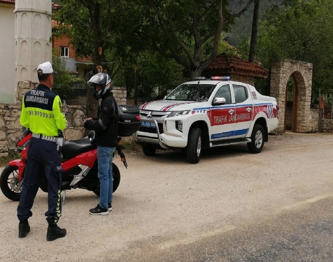 Motosiklet denetiminde 153 sürücüye ceza uygulandı
