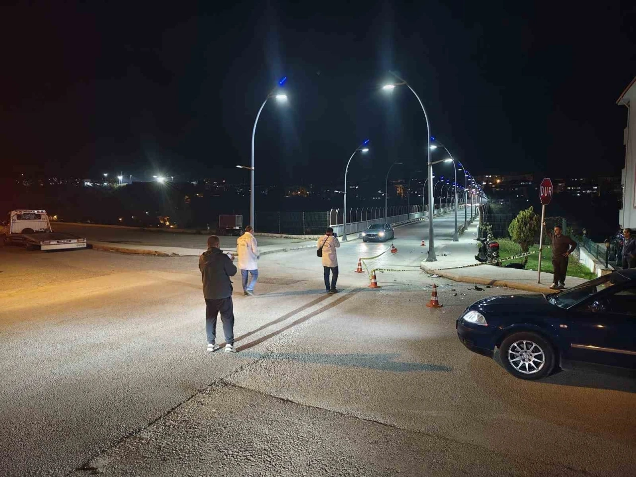 Motosiklet ile hafif ticari araç çarpıştı: 2 yaralı
