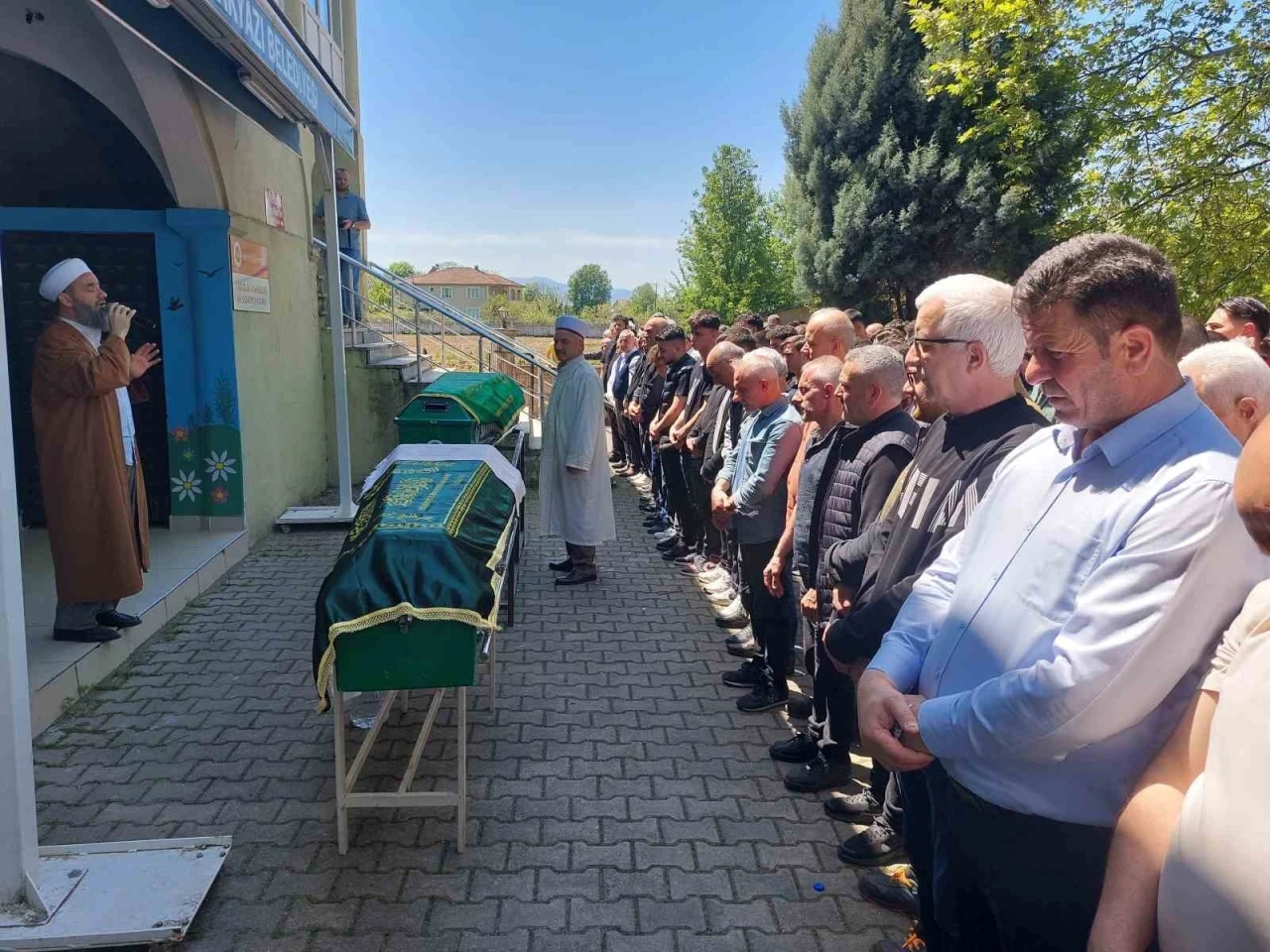 Motosiklet kazasında hayatını kaybeden genç son yolculuğuna uğurlandı

