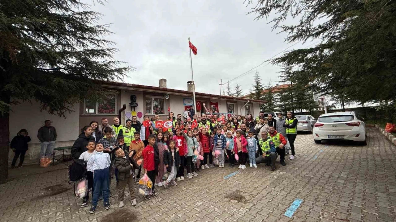 Motosiklet tutkunları &ccedil;ocukları unutmadı
