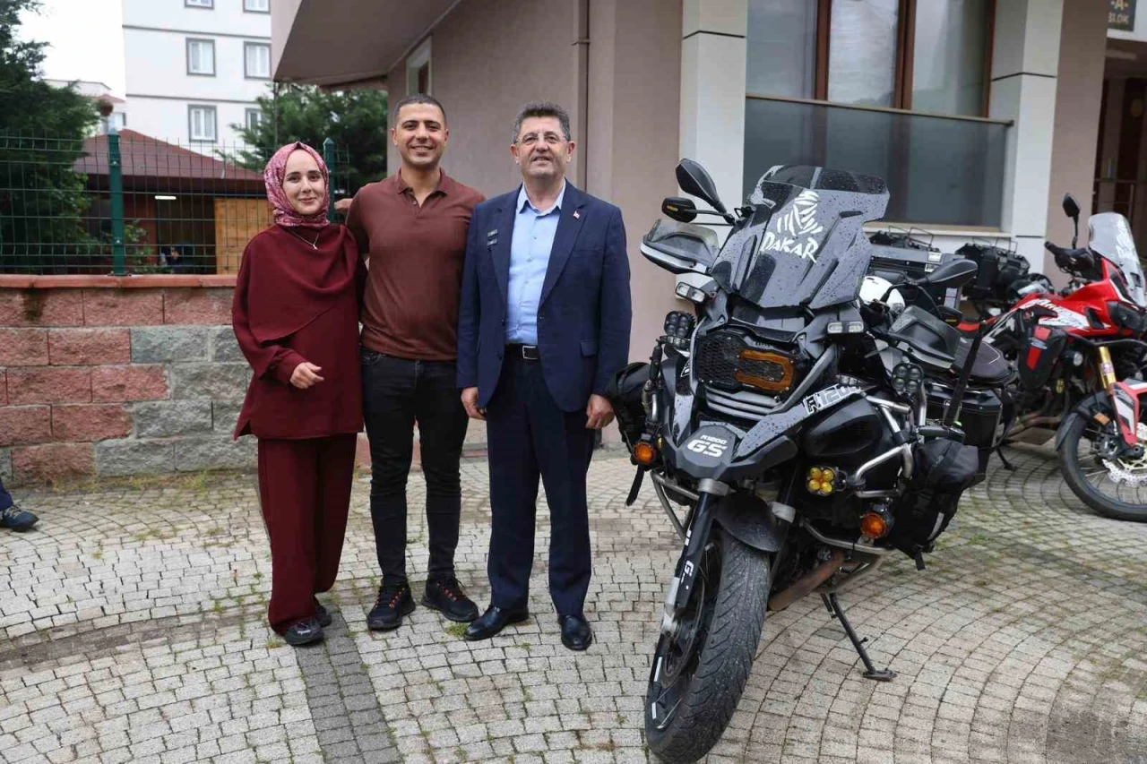Motosikletle macera dolu Umre yolculuğu
