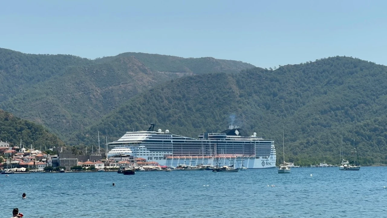 MSC Divina Marmaris Limanı'nda