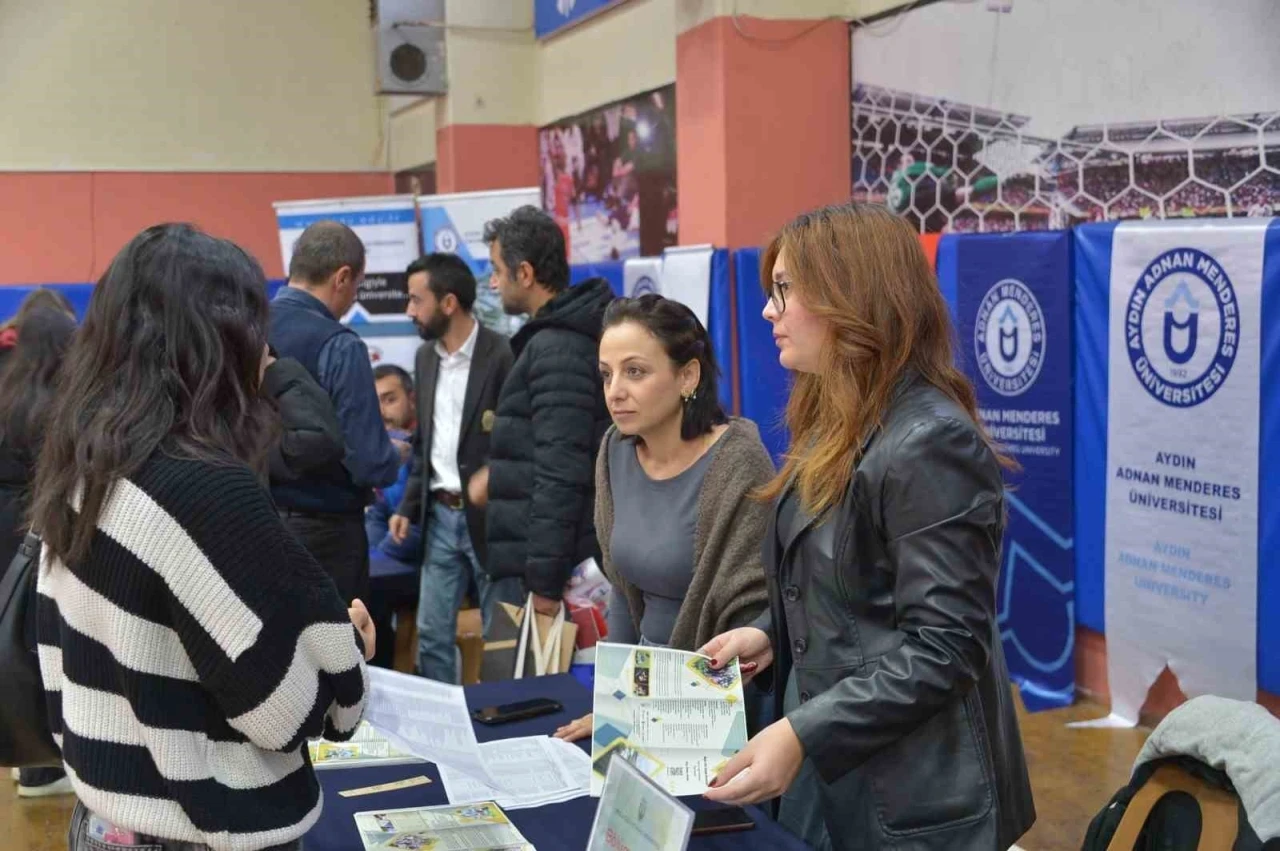 MSK&Uuml;, Aydın&rsquo;da geleceğini planlayan gen&ccedil;lerle bir araya geldi