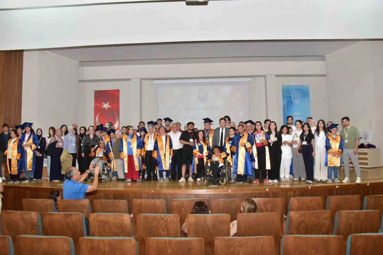 MSKÜ’de özel öğrencilere temsili mezuniyet töreni
