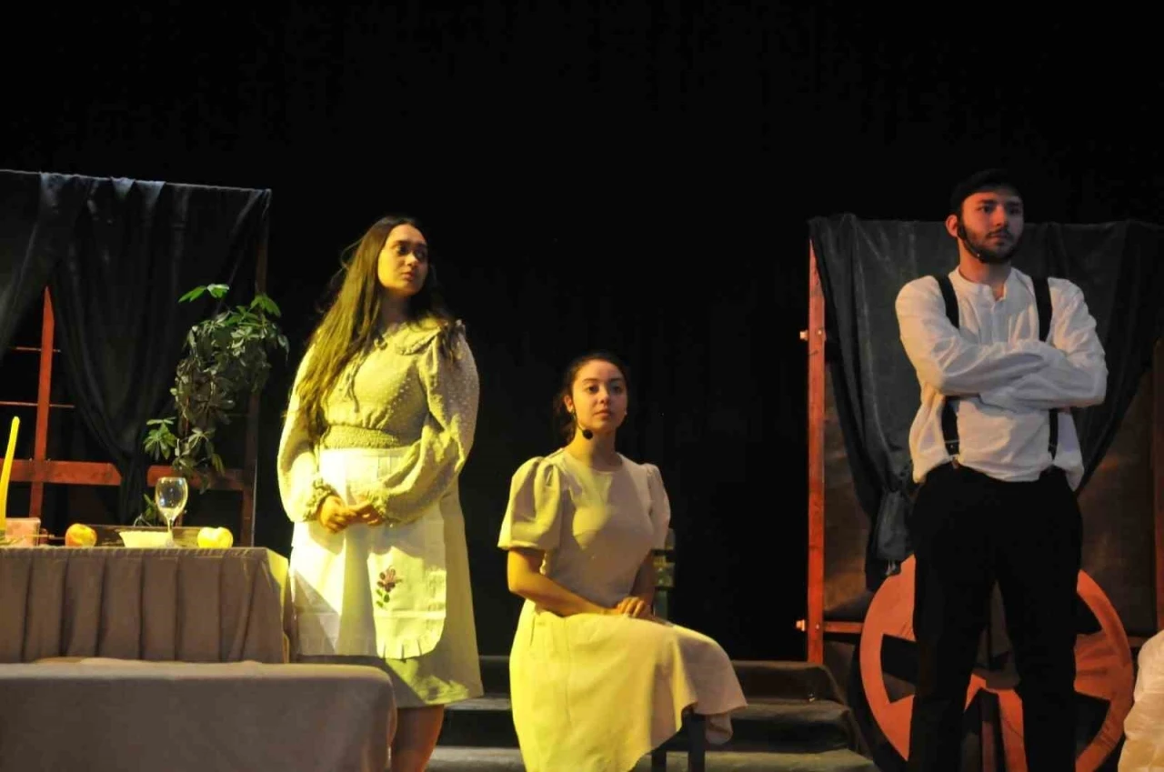 MSK&Uuml;&rsquo;de tiyatro r&uuml;zgarı
