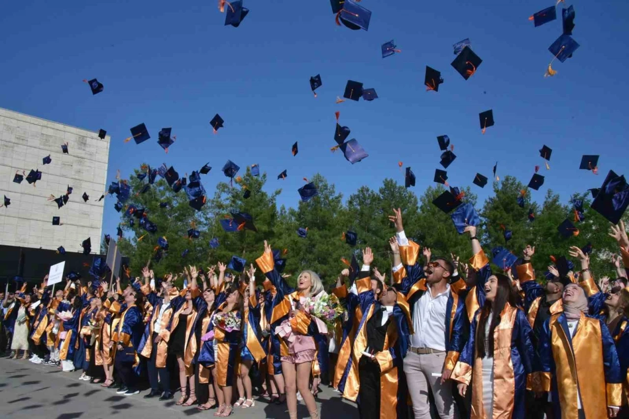 MSKÜ İİBF’de mezuniyet coşkusu
