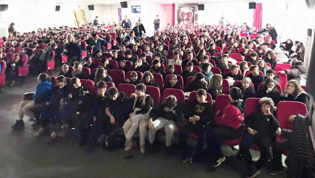 MTK Koleji&rsquo;nden sanat ve k&uuml;lt&uuml;re anlamlı destek
