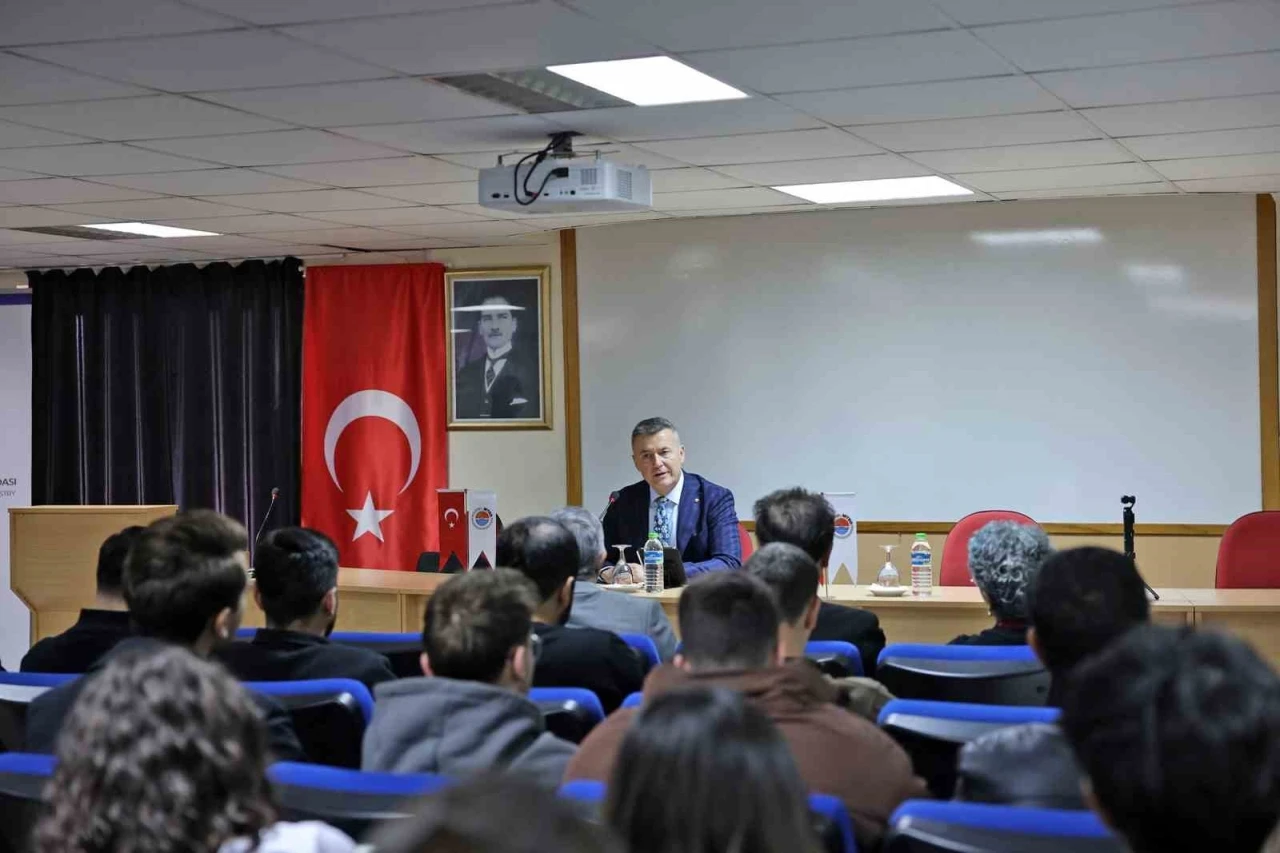 MTSO Başkanı &Ccedil;akır&rsquo;dan gen&ccedil;lere hayat dersi: "Kendi g&uuml;c&uuml;n&uuml;ze inanın"
