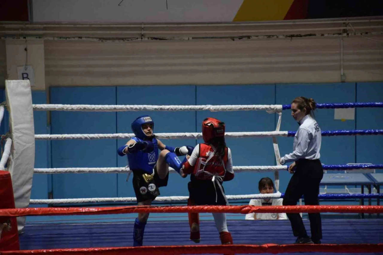 Muay Thai yarışmaları 47 ilden 400 sporcunun katılımıyla başladı
