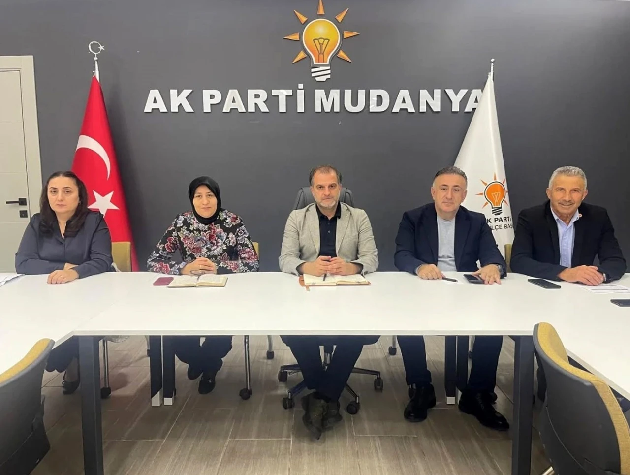 Mudanya Belediyesi&rsquo;nin taşınmaz satış ilanına AK Parti&rsquo;den tepki
