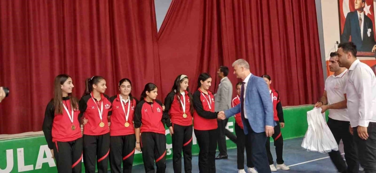 Müdür Kılıç: &quot;Bulanık’ta spor alanında büyük değişim olacak&quot;

