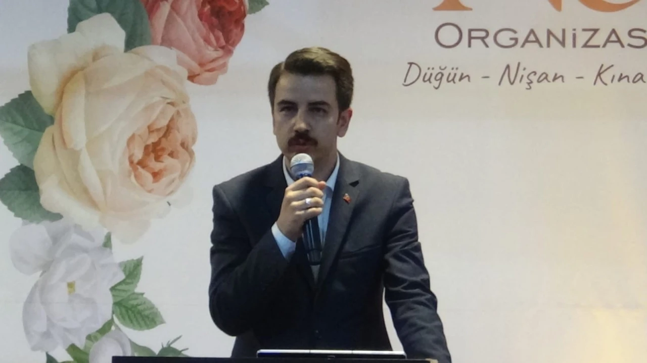 Mudurnu Kaymakamı veda yemeğinde göz yaşlarına hakim olamadı
