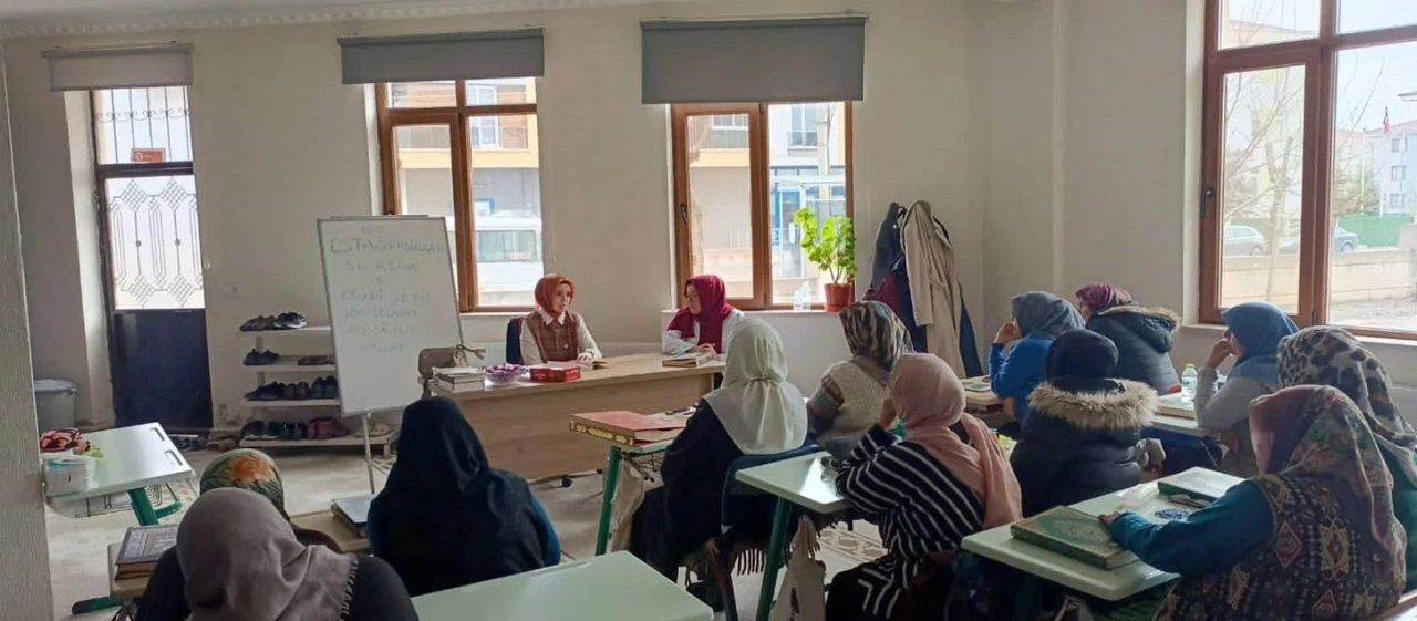 M&uuml;ft&uuml;l&uuml;ğ&uuml;n kandil programları devam ediyor
